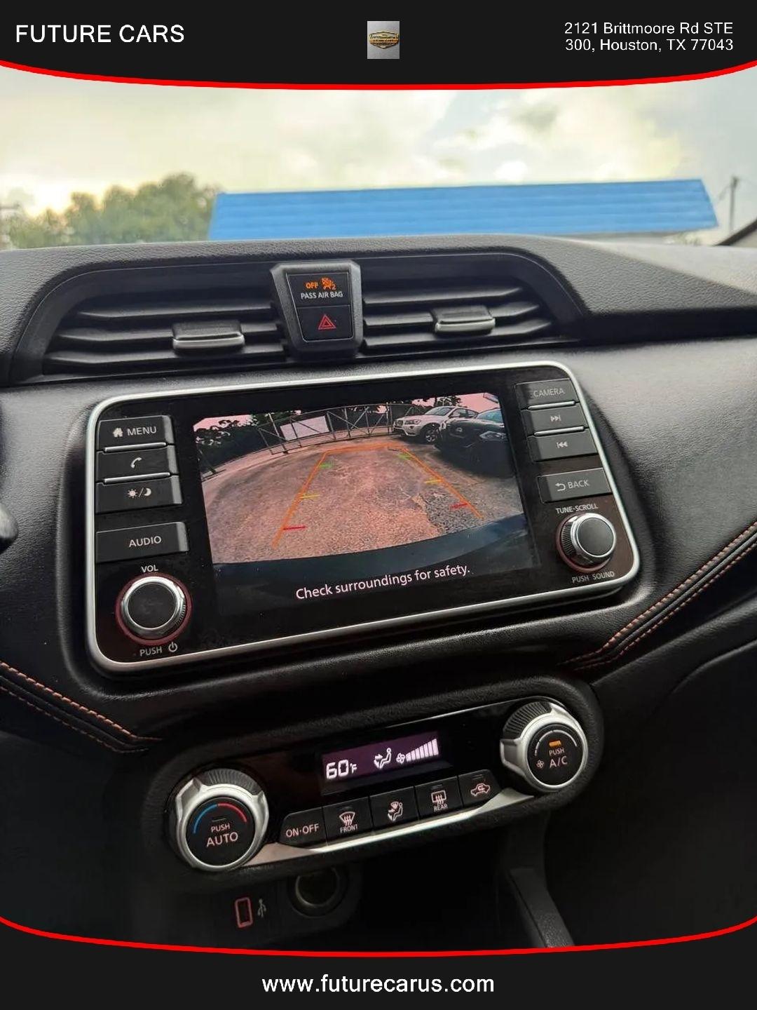 Nissan Versa  2020