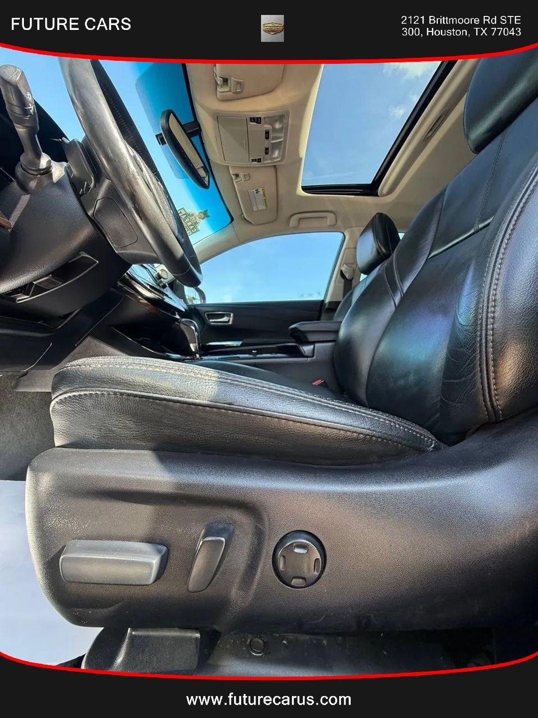 Toyota Avalon  2015