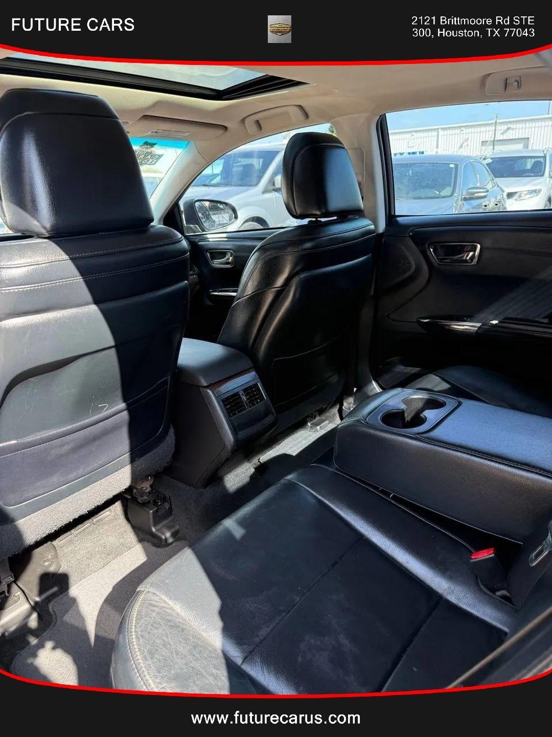 Toyota Avalon  2015