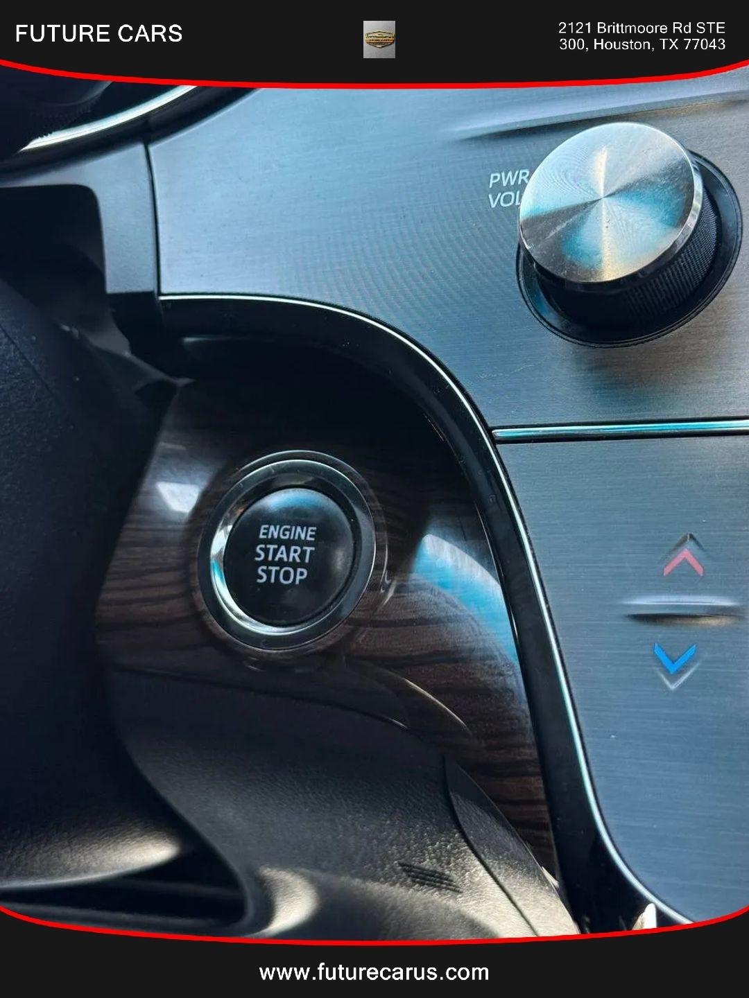 Toyota Avalon  2015