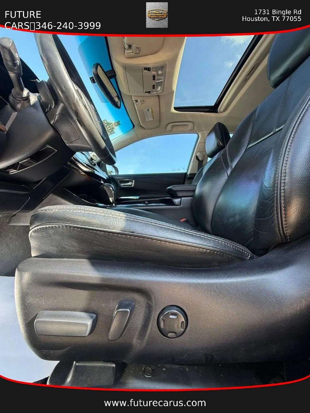 Toyota Avalon  2015