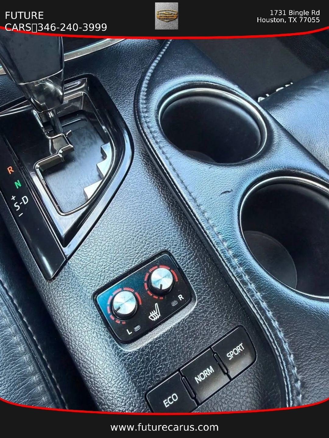 Toyota Avalon  2015