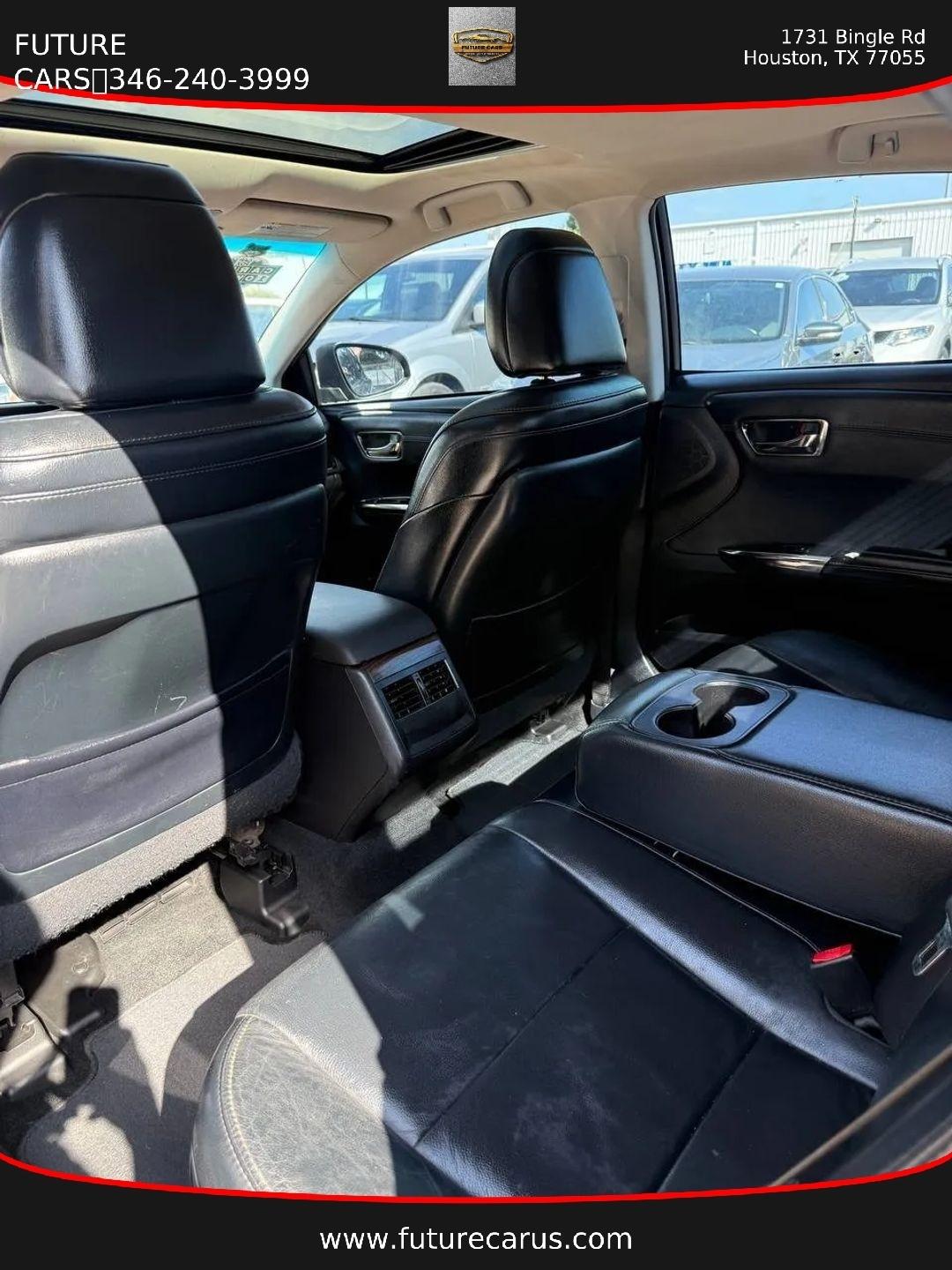 Toyota Avalon  2015