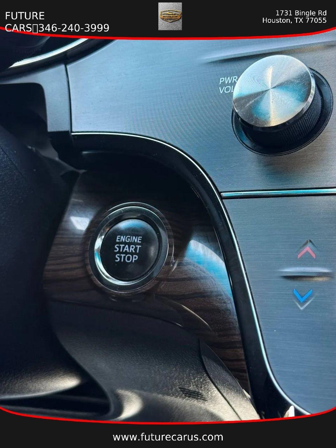 Toyota Avalon  2015