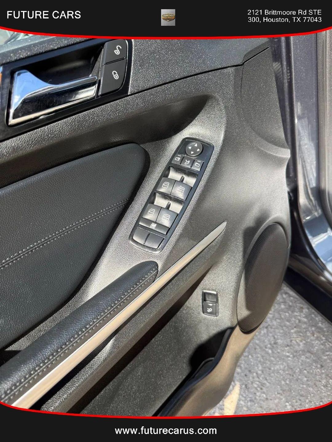 Mercedes-Benz M-Class  2010