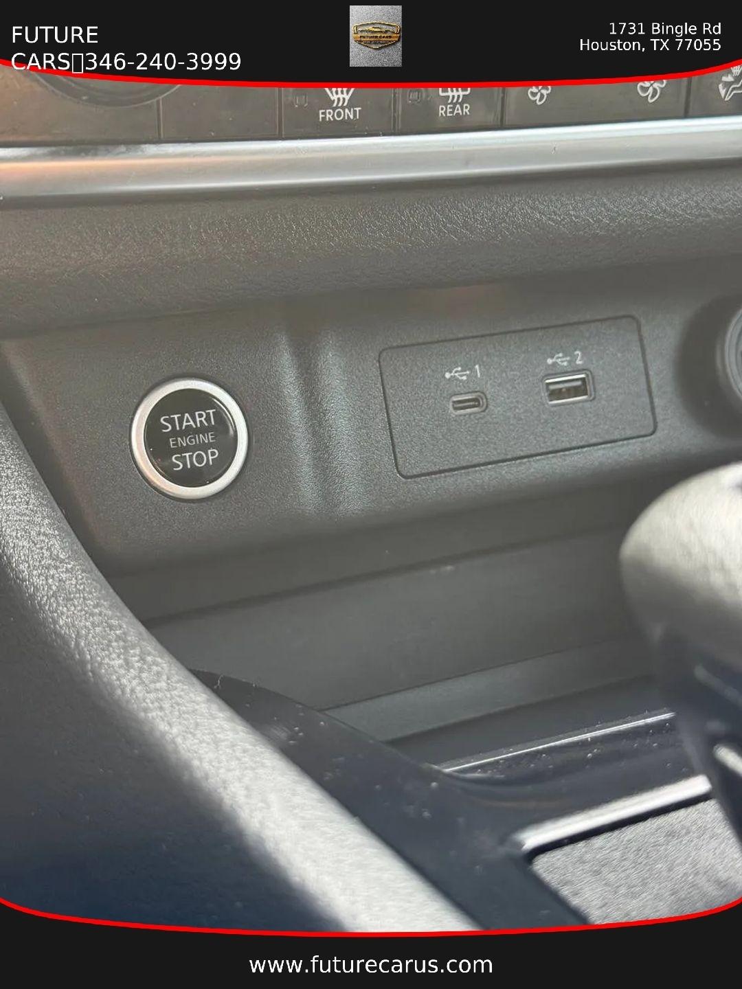 Nissan Rogue  2021
