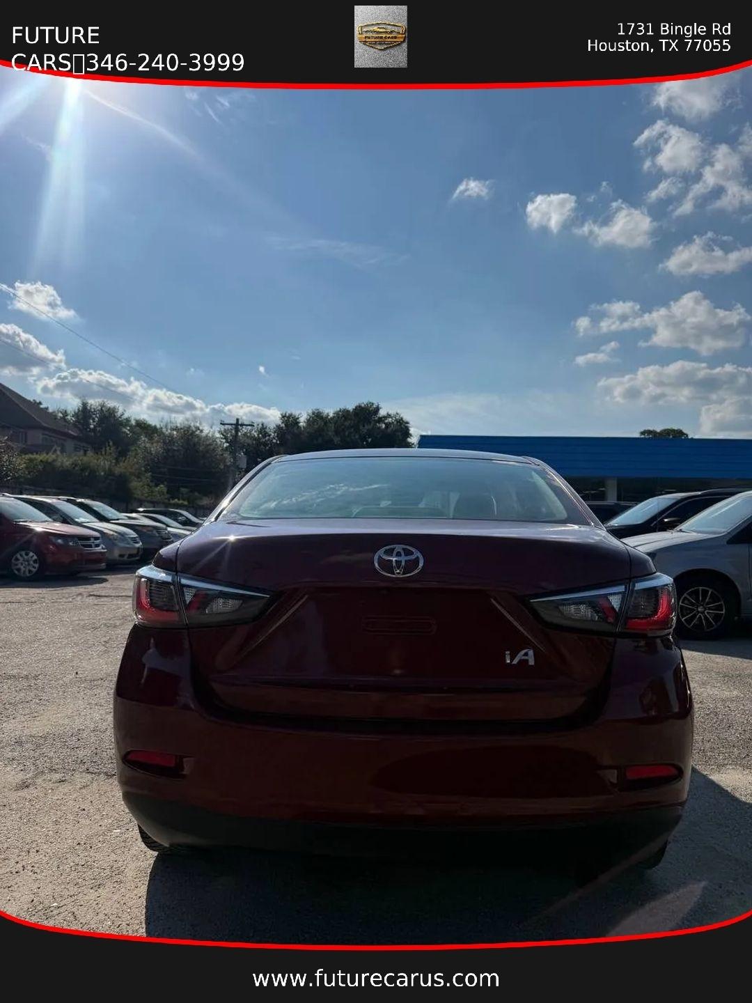 Toyota Yaris iA  2017