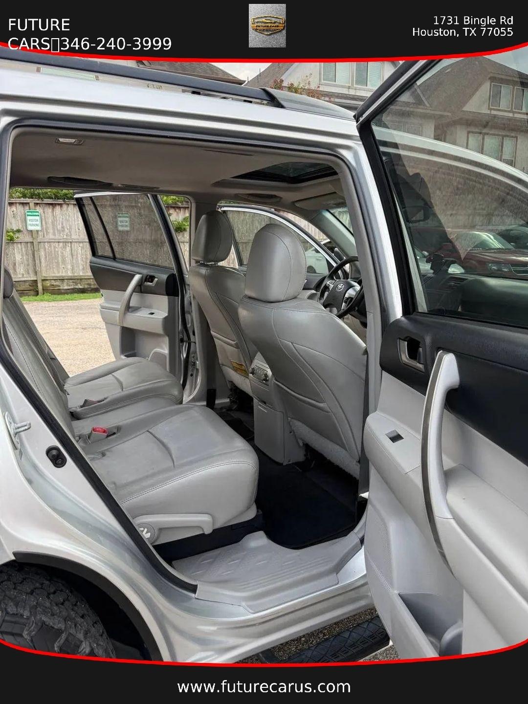 Toyota Highlander  2013