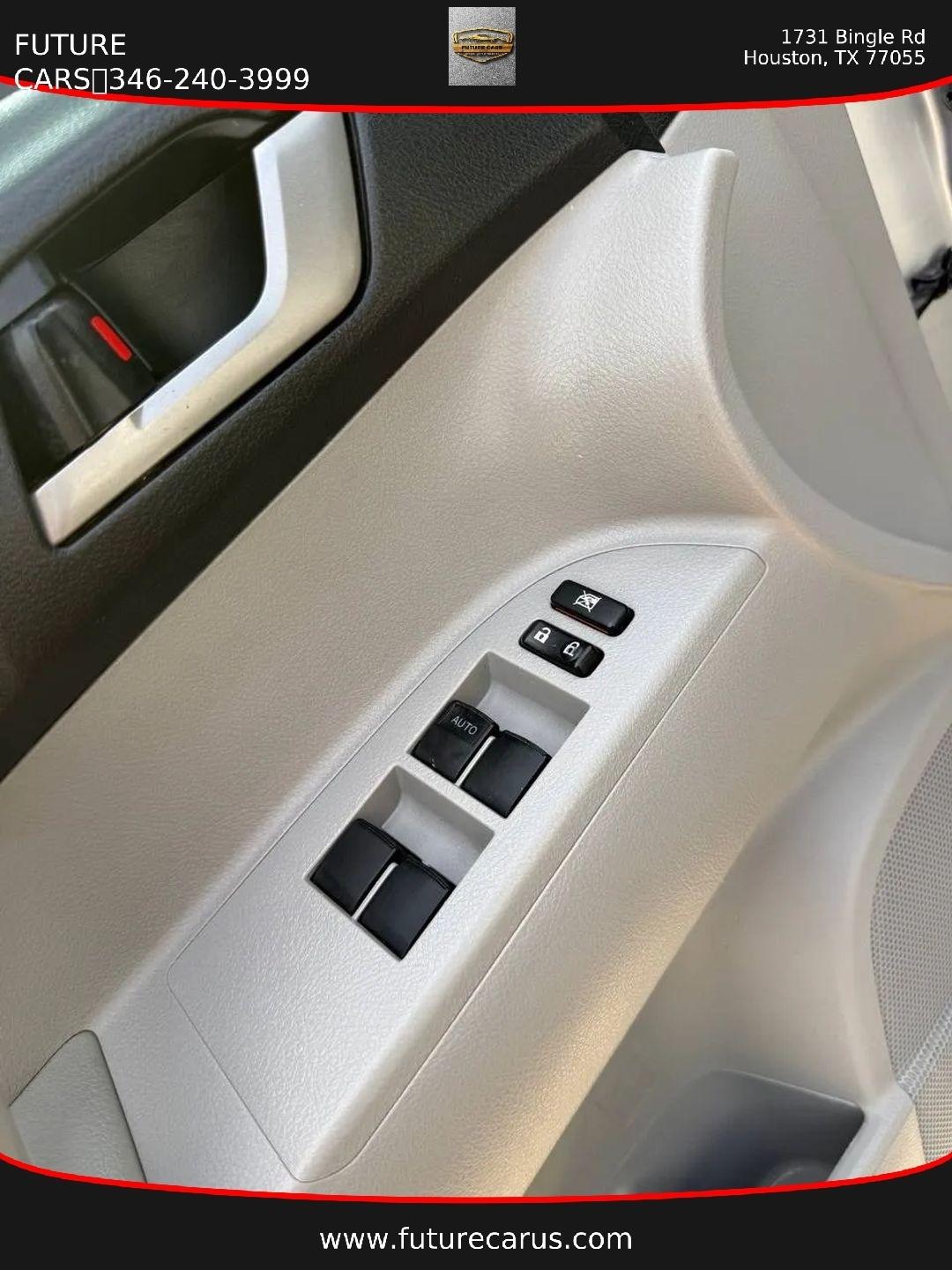 Toyota Highlander  2013