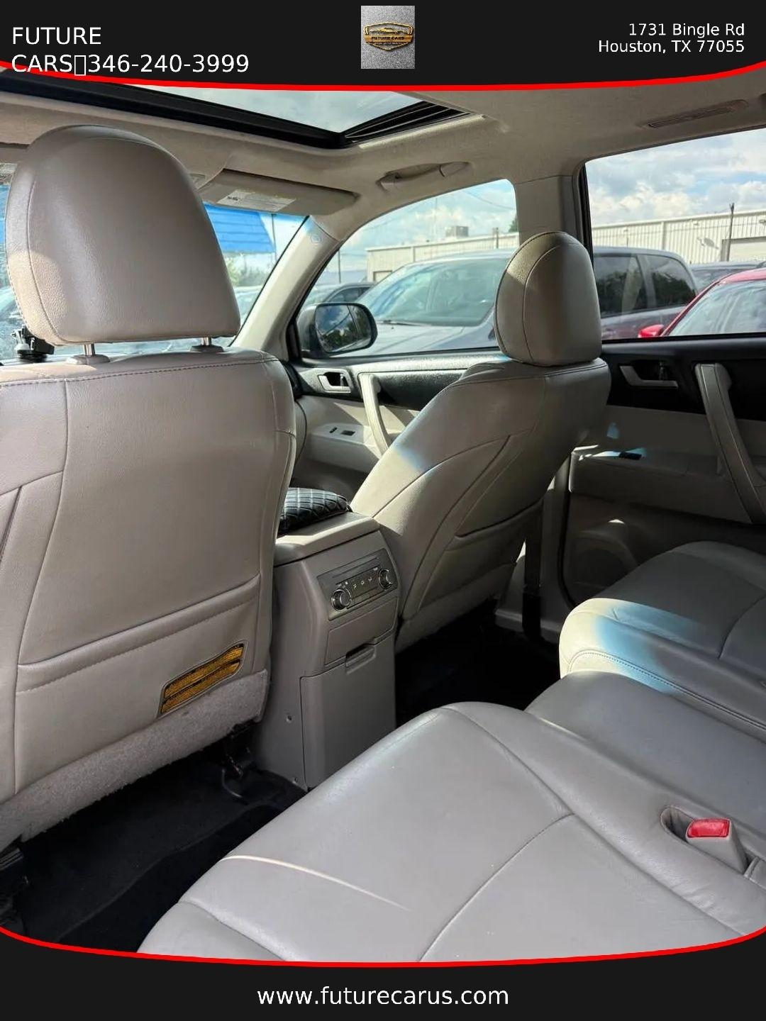 Toyota Highlander  2013