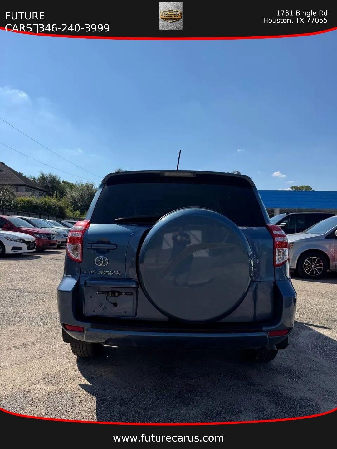 Toyota RAV4  2010