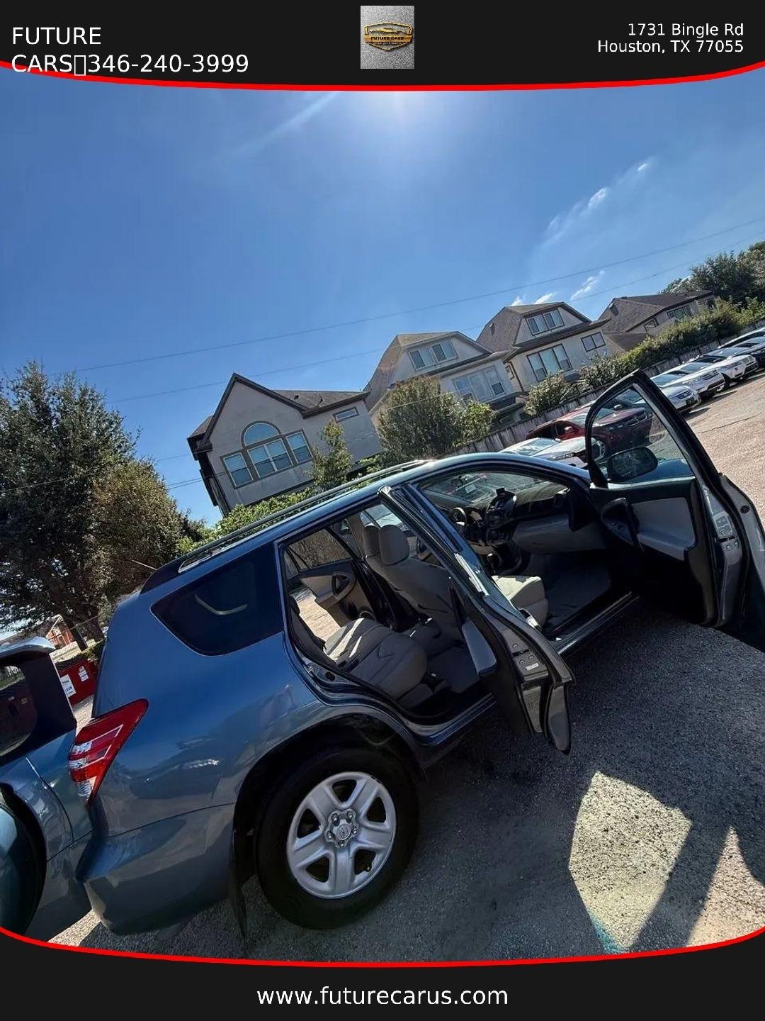 Toyota RAV4  2010