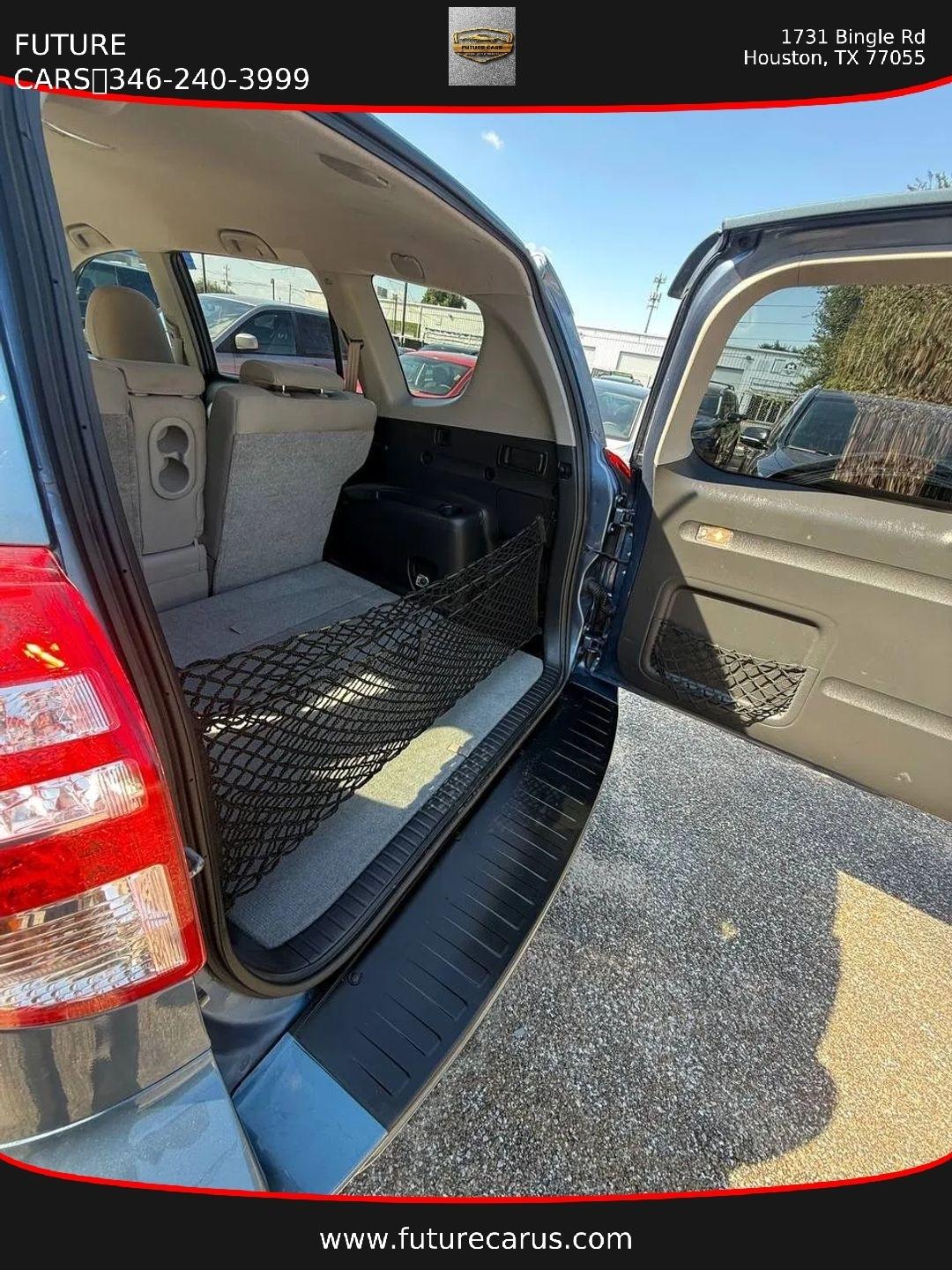 Toyota RAV4  2010