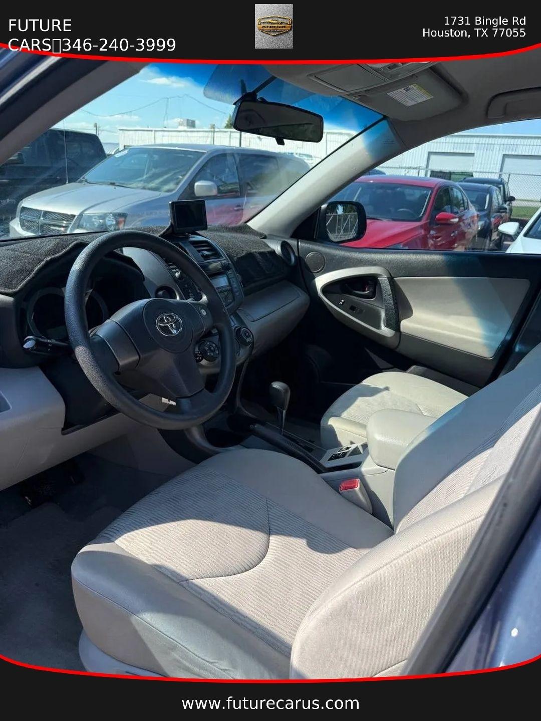 Toyota RAV4  2010