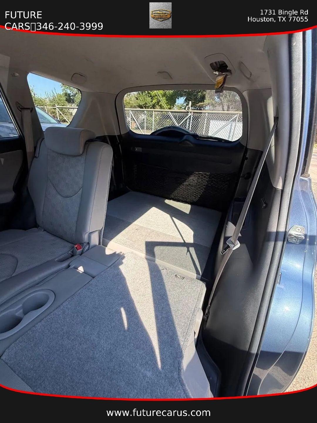 Toyota RAV4  2010