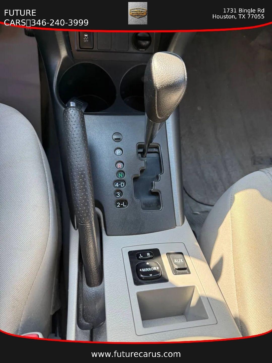 Toyota RAV4  2010
