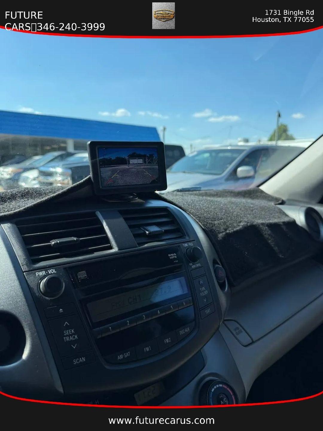 Toyota RAV4  2010