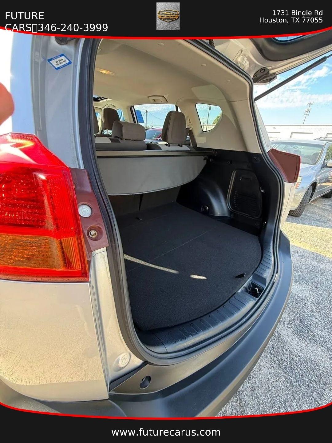 Toyota RAV4  2014