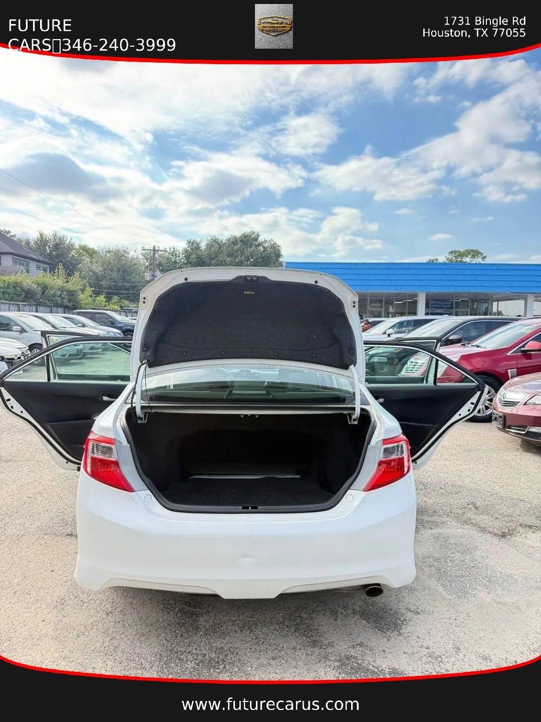 Toyota Camry  2012
