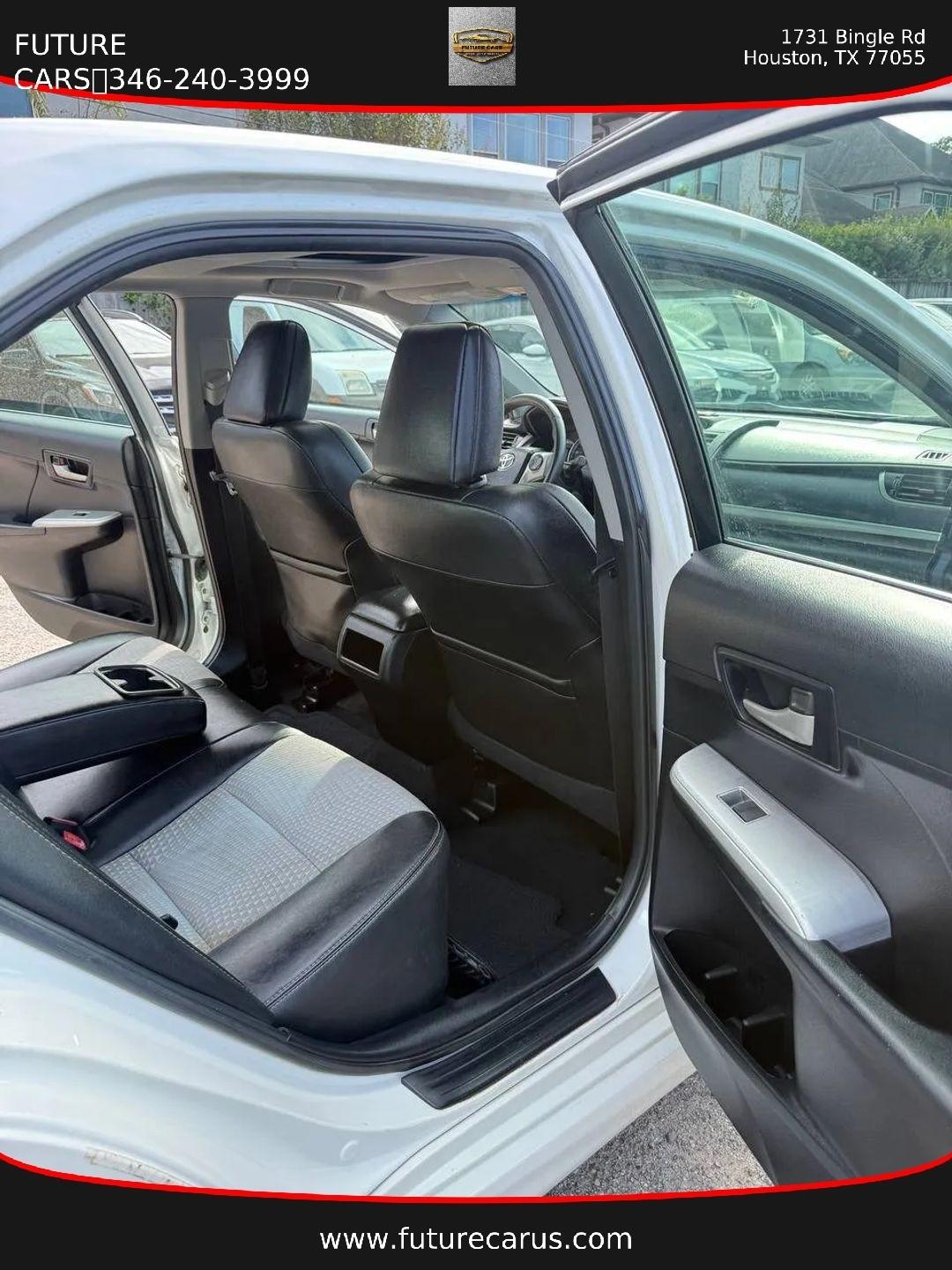 Toyota Camry  2012