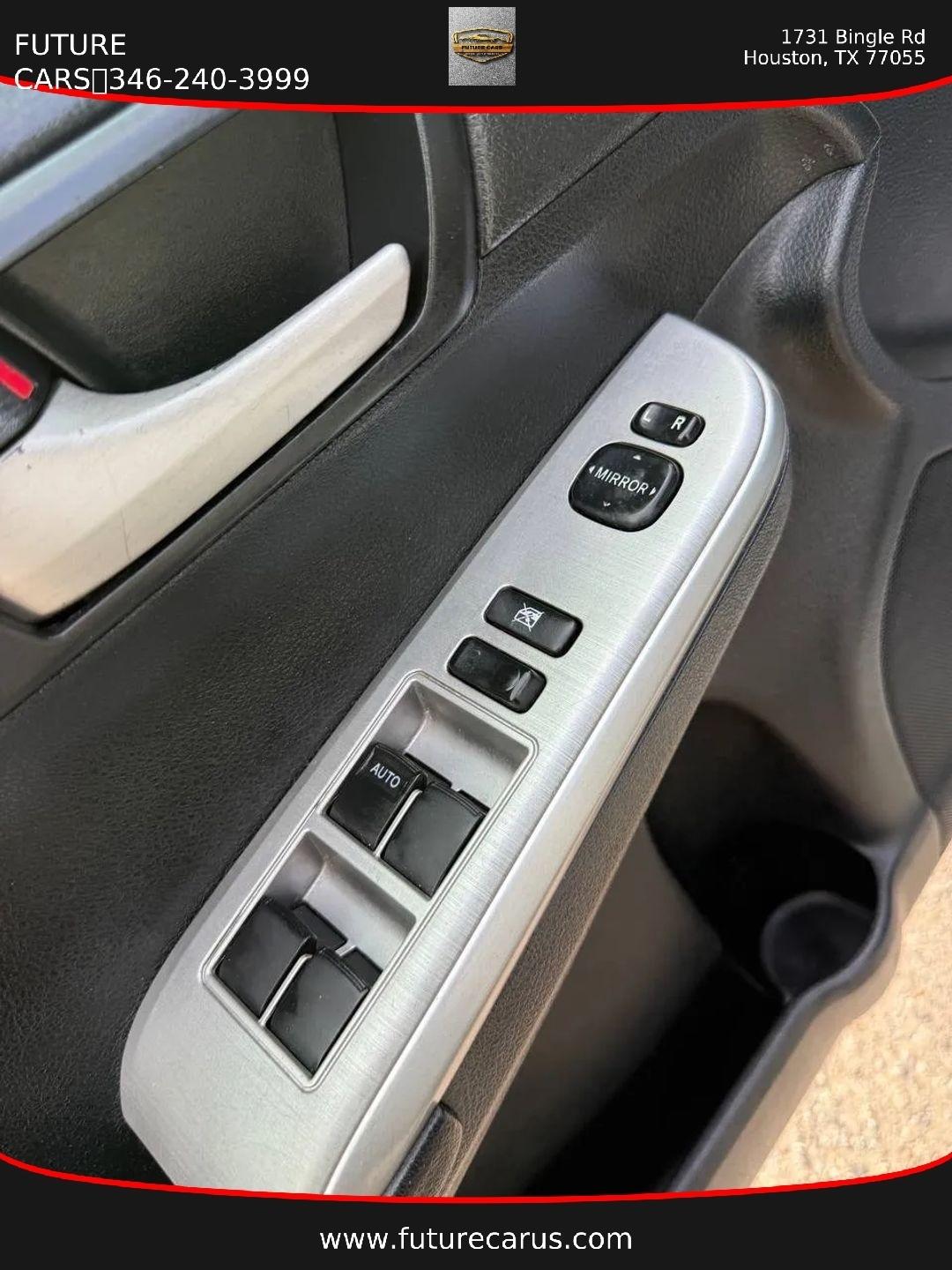 Toyota Camry  2012