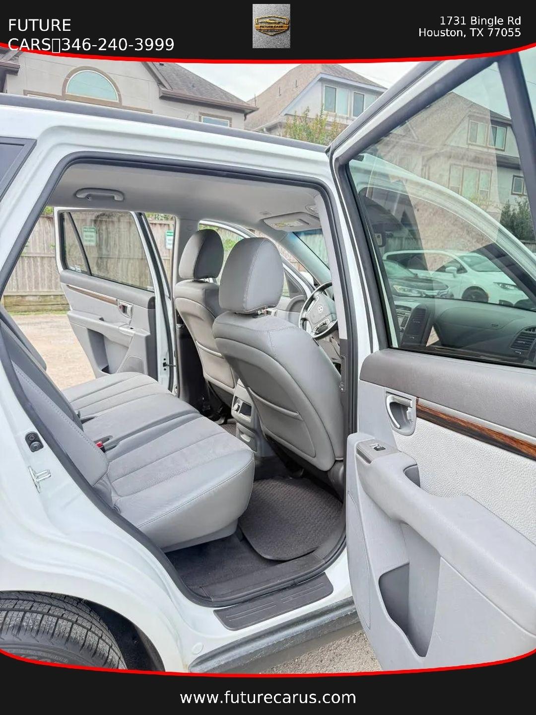 Hyundai Santa Fe  2012