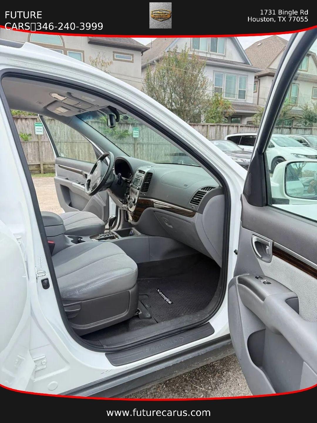 Hyundai Santa Fe  2012