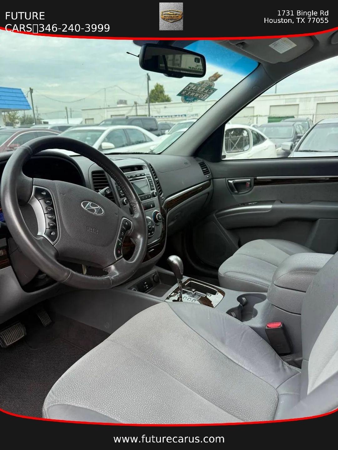 Hyundai Santa Fe  2012
