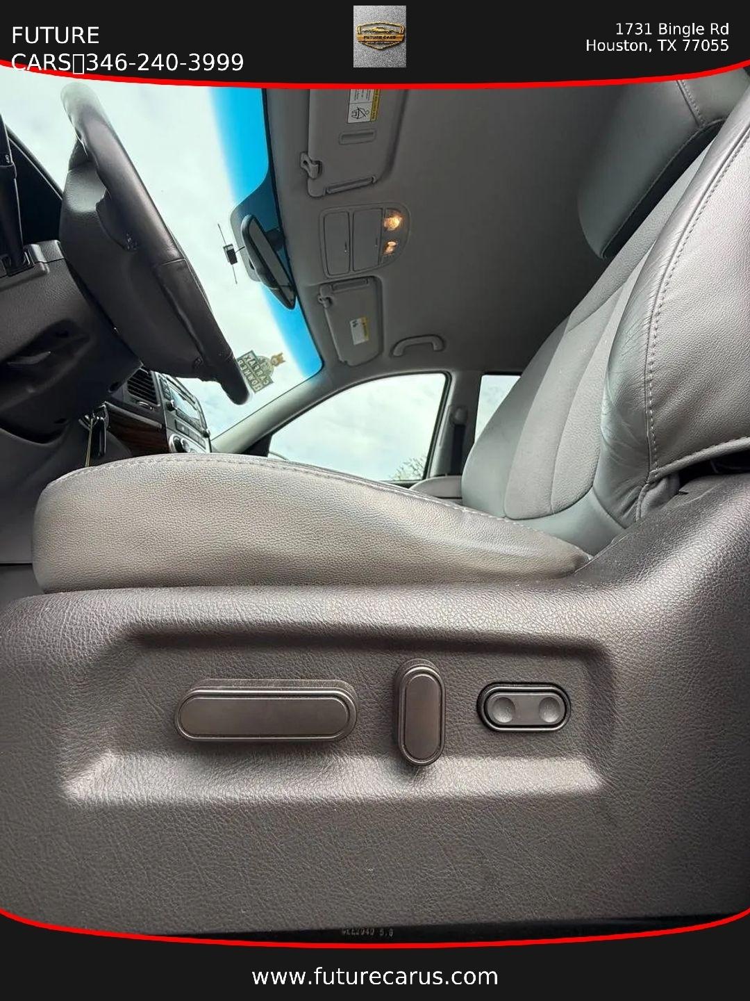 Hyundai Santa Fe  2012