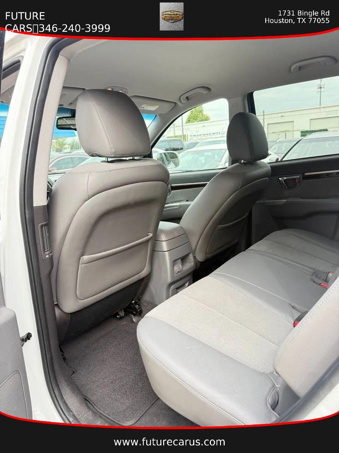 Hyundai Santa Fe  2012