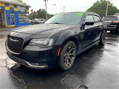 2018 Chrysler 300  2018 Chrysler 300