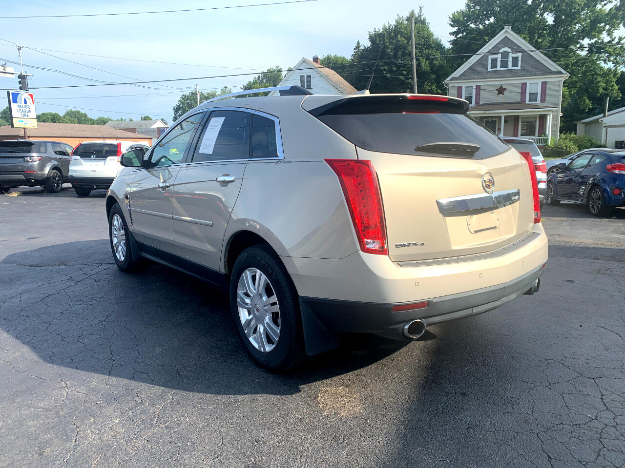Cadillac SRX 4D SUV AWD V6 2011