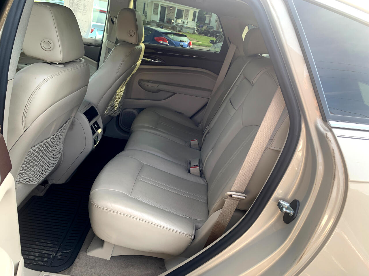 Cadillac SRX 4D SUV AWD V6 2011