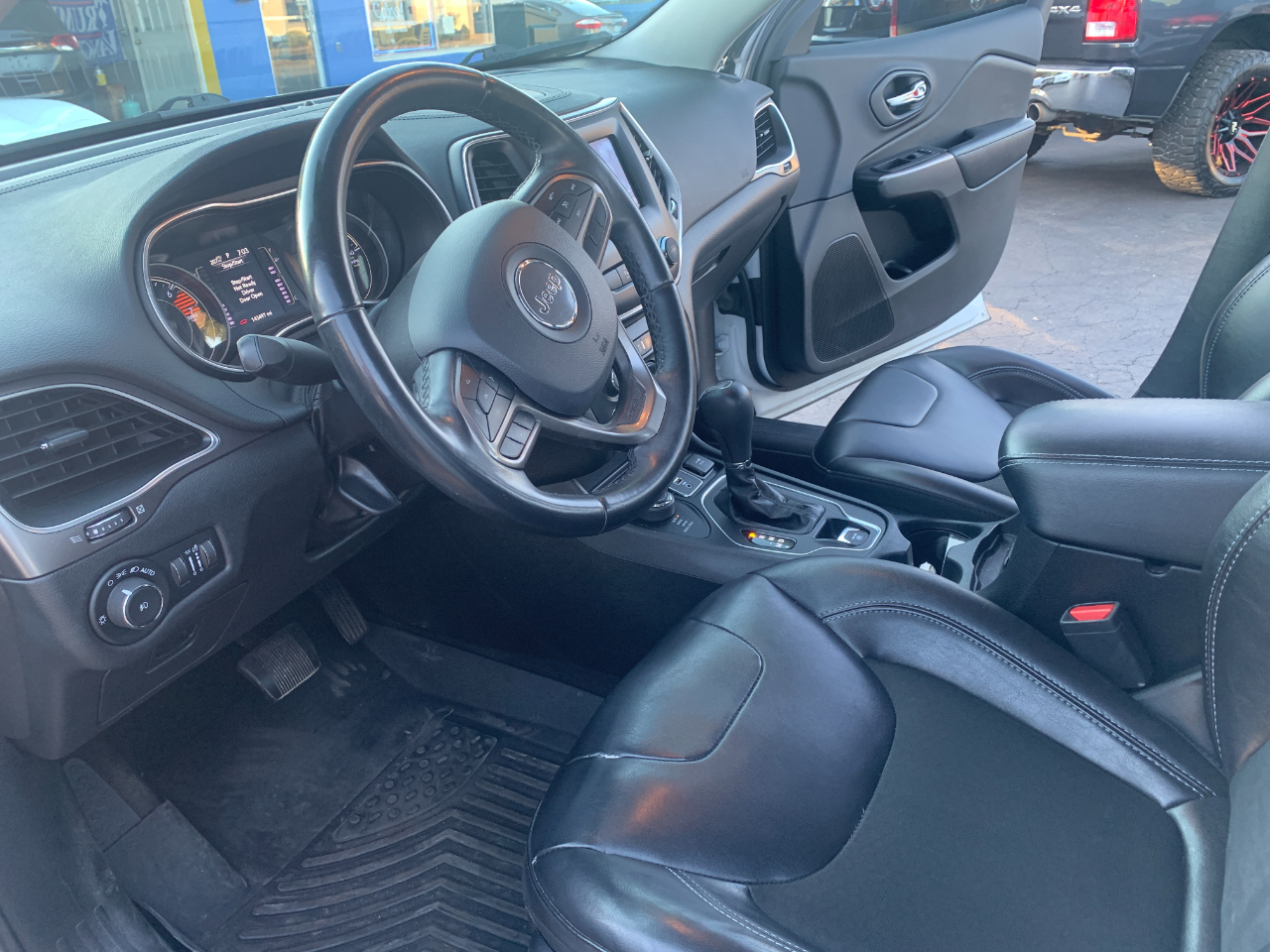 Jeep Cherokee 4WD 4dr Latitude 2019