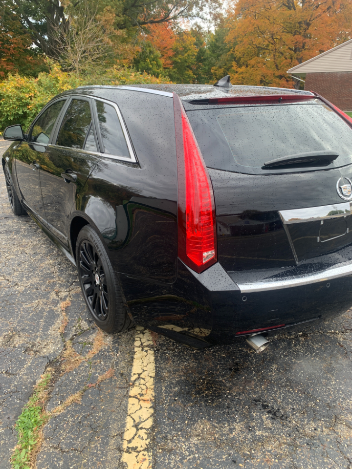 Cadillac CTS Wagon 5dr Wgn 3.0L Luxury AWD 2010