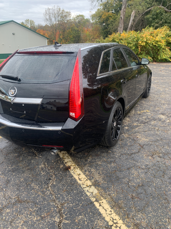 Cadillac CTS Wagon 5dr Wgn 3.0L Luxury AWD 2010