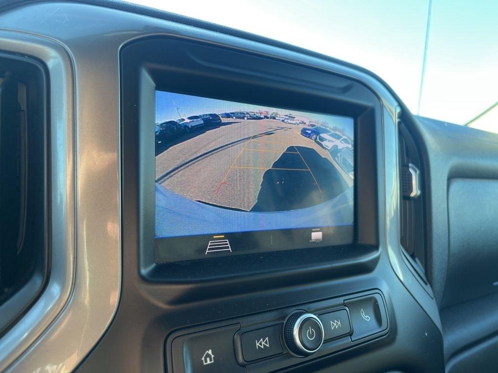 Chevrolet Silverado 1500  2021