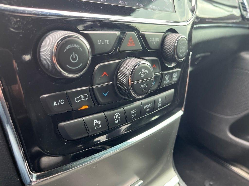 Jeep Grand Cherokee  2021