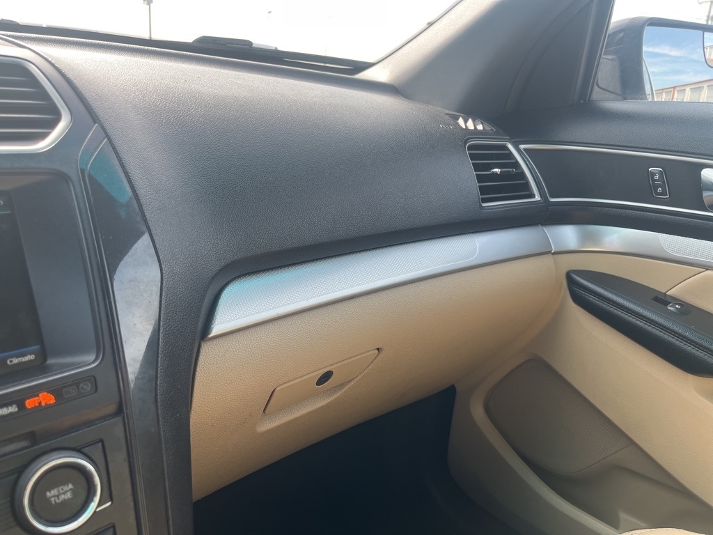 Ford Explorer  2016 Ford Explorer  2016