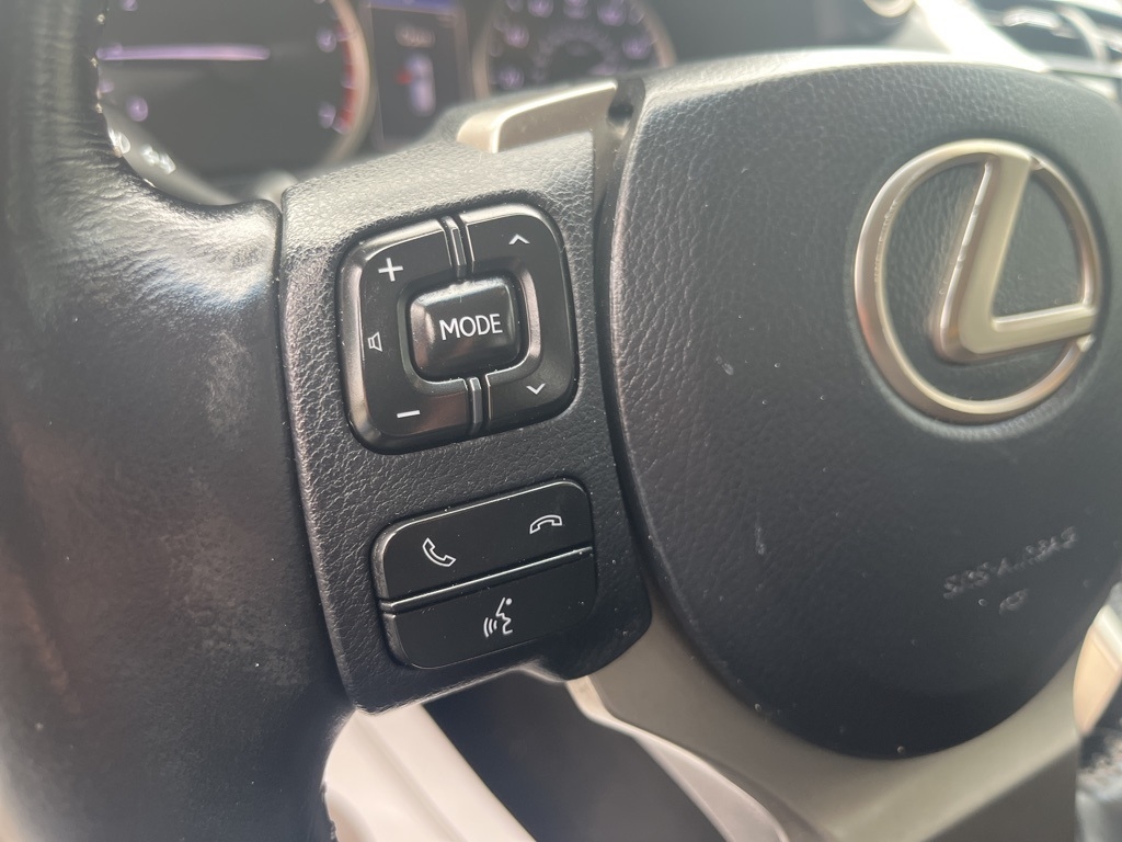 Lexus NX 200t  2015 Lexus NX 200t  2015