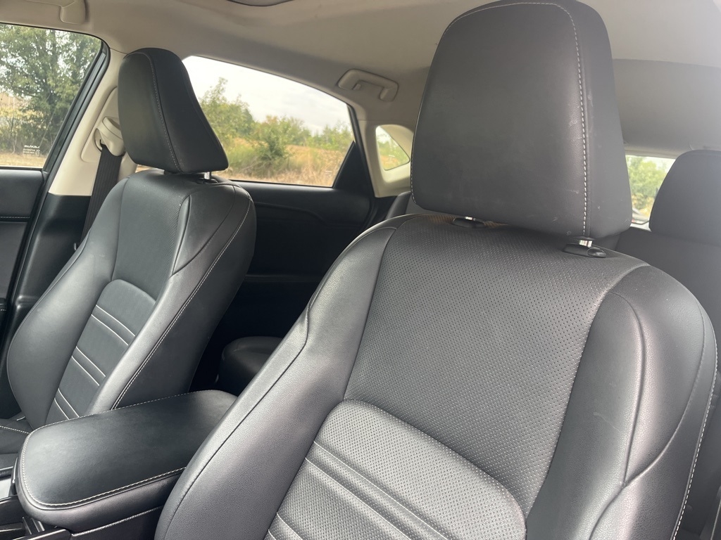 Lexus NX 200t  2015 Lexus NX 200t  2015
