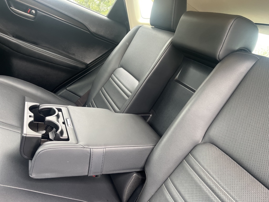 Lexus NX 200t  2015 Lexus NX 200t  2015