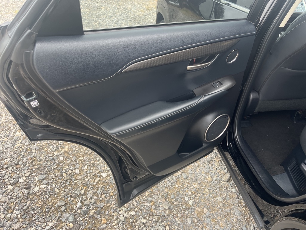 Lexus NX 200t  2015 Lexus NX 200t  2015