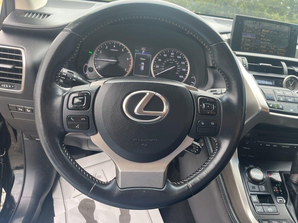 Lexus NX 200t  2015