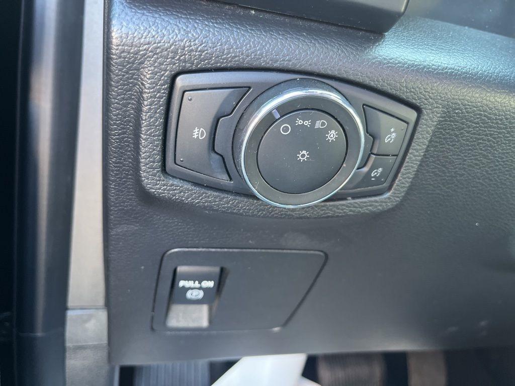 Ford Expedition  2021