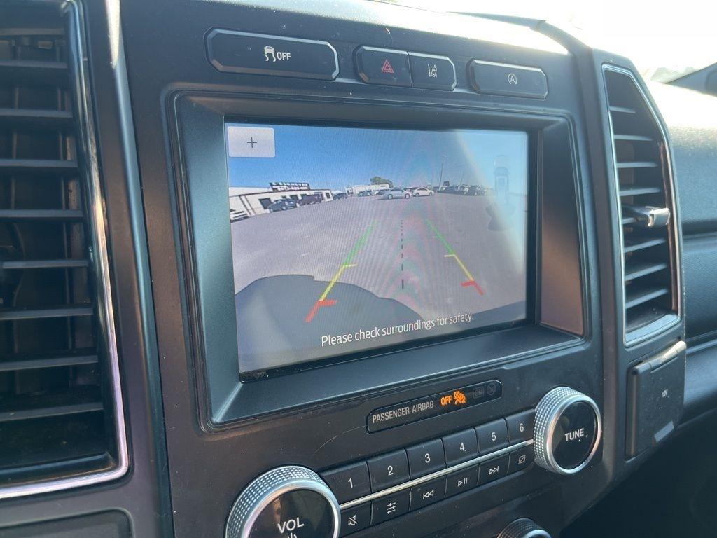 Ford Expedition  2021