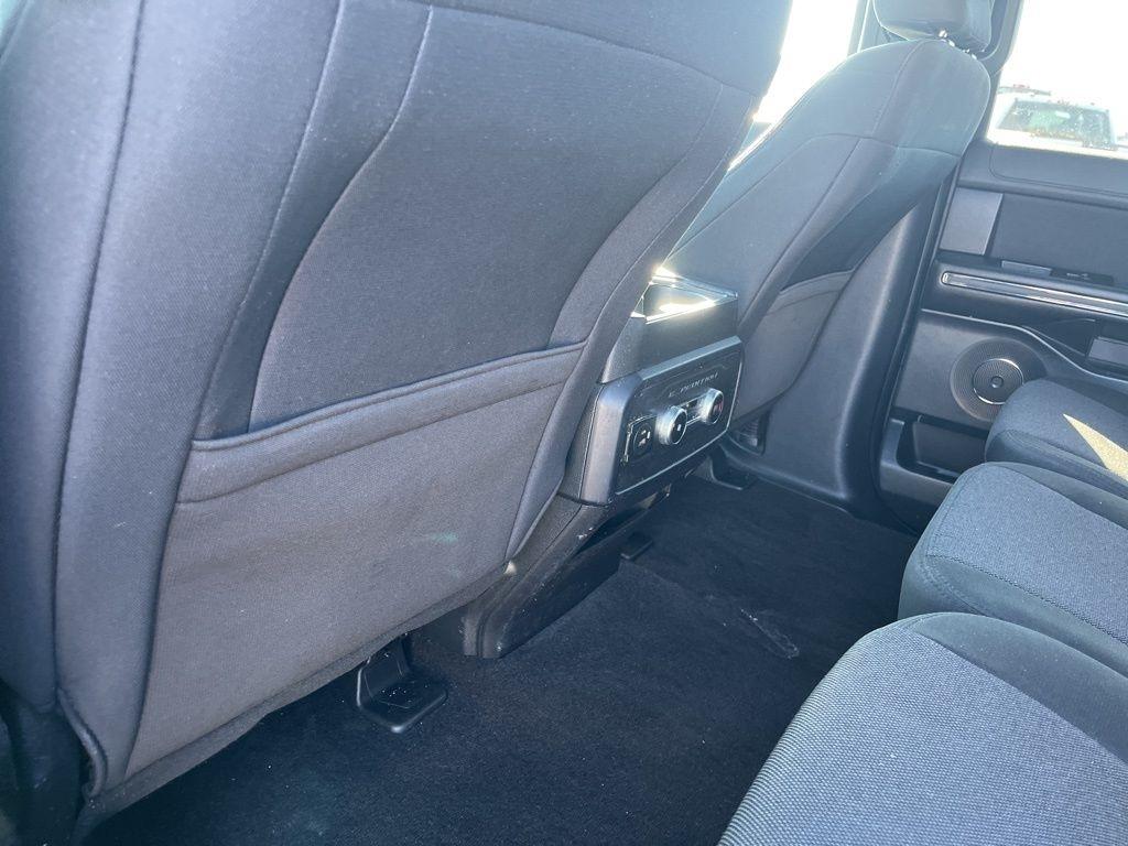 Ford Expedition  2021