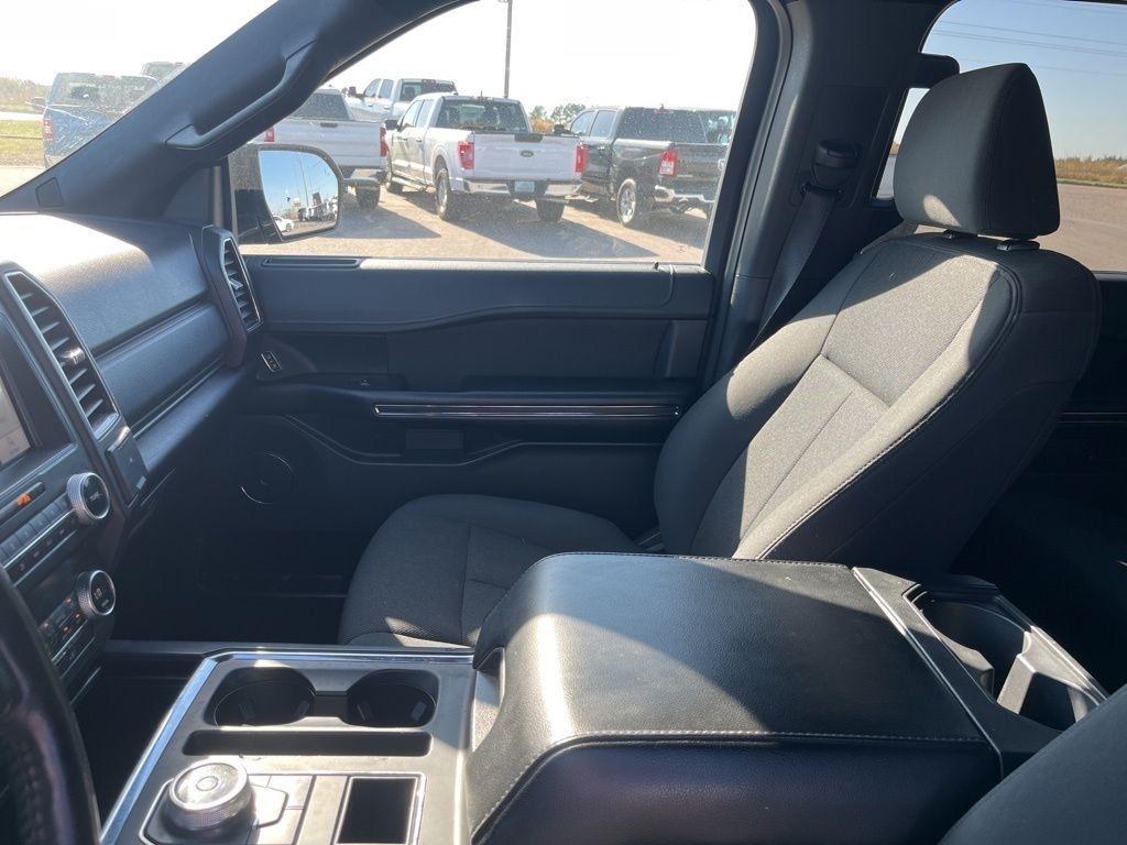 Ford Expedition  2021