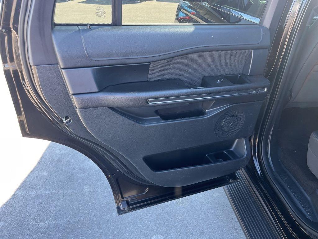 Ford Expedition  2021