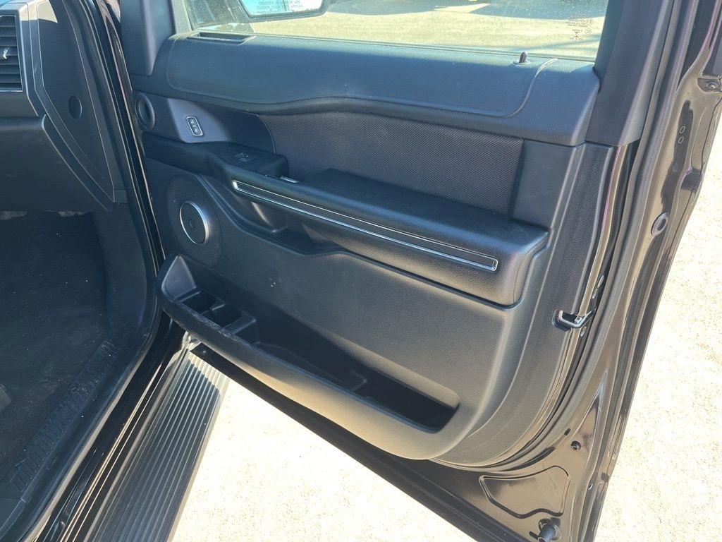 Ford Expedition  2021